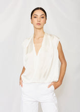 Load image into Gallery viewer, THE TOP